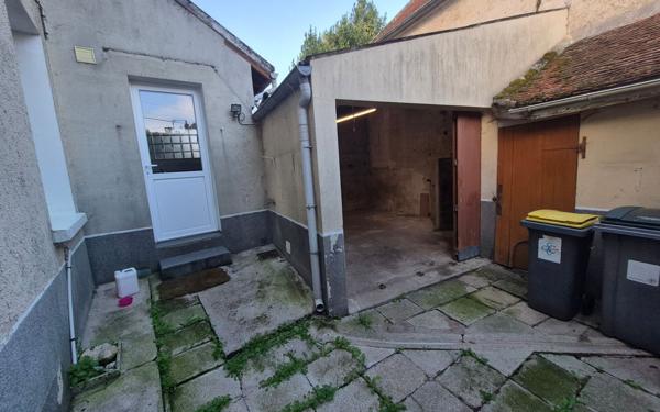 Maison à vendre    3 pièces •  Pavant