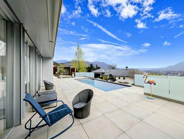 Villa contemporaine avec piscine