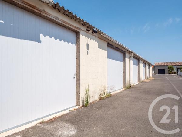 Parking à vendre  30 m 2   CHATEAU D OLONNE  - 85