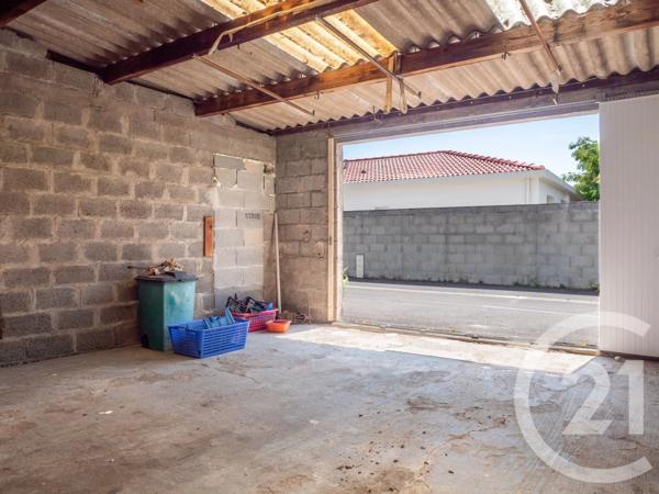 Parking à vendre  30 m 2   CHATEAU D OLONNE  - 85