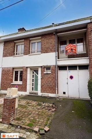 Maison à deux pas de la place Poterne avec garage et jardin /3 chambres