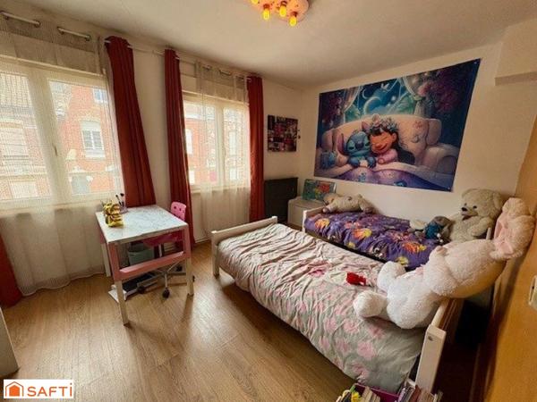 Maison à deux pas de la place Poterne avec garage et jardin /3 chambres