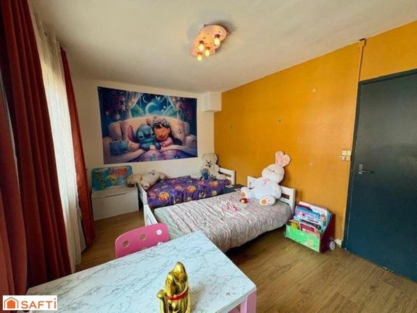 Maison à deux pas de la place Poterne avec garage et jardin /3 chambres