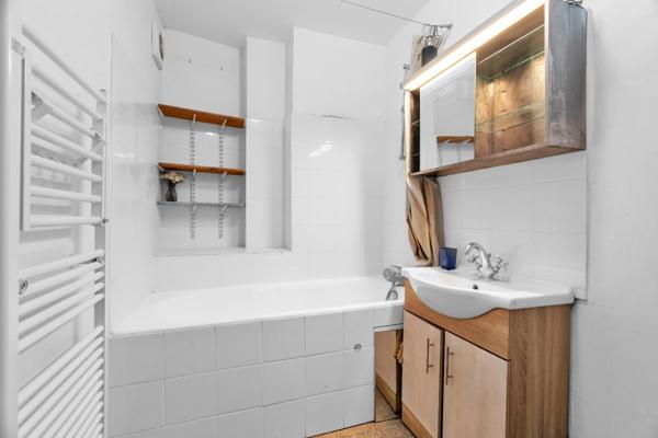 Appartement à vendre 3 pièces PARIS 18 - proche Basilique