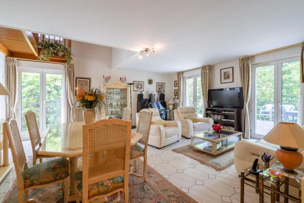 DUPLEX avec terrasse et jardin