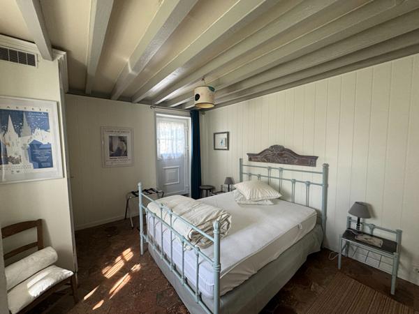 Petite maison meublée T2 à Lèves