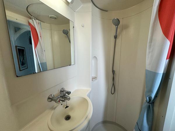 Petite maison meublée T2 à Lèves