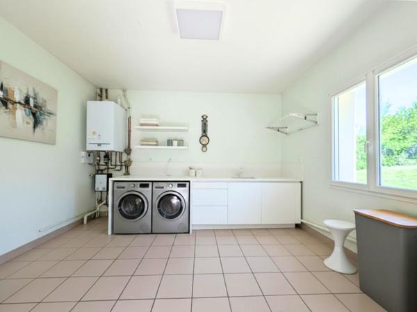 LA CHAPELLE-SUR-ERDRE MAISON BOURGEOISE 221 m² TERRAIN 2 500 m² OUEST GESVRES