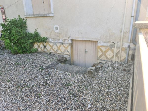 MAISON de Village