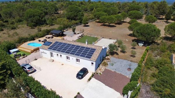 Villa de plain-pied de 158 m² avec studio, piscine et 1,5 hectare de terrain