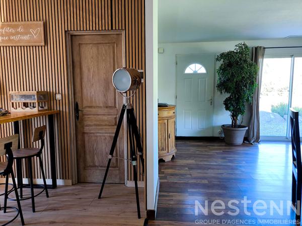 Villa de plain-pied de 158 m² avec studio, piscine et 1,5 hectare de terrain