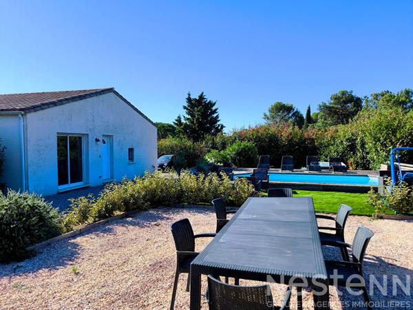 Villa de plain-pied de 158 m² avec studio, piscine et 1,5 hectare de terrain