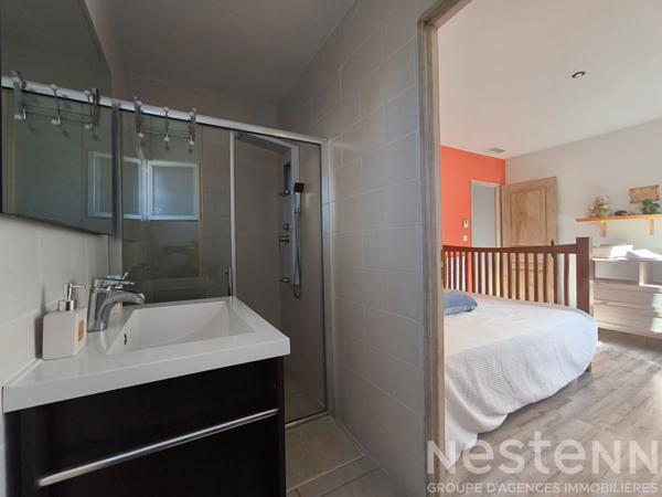 Villa de plain-pied de 158 m² avec studio, piscine et 1,5 hectare de terrain