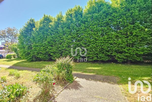 Appartement 3 pièces de 63 m² à Saint-Jean-de-la-Ruelle (45140)