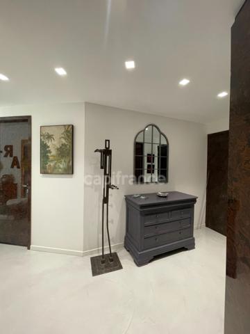 Cannes, 100m de la plage, piscine extérieure, intérieure, sauna, hammam, possibilité garage en sous-sol...