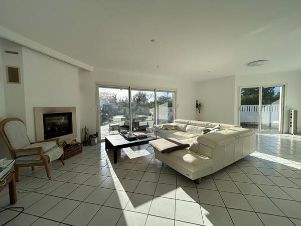 Maison Blanquefort 4 pièce(s) 132.08 m2