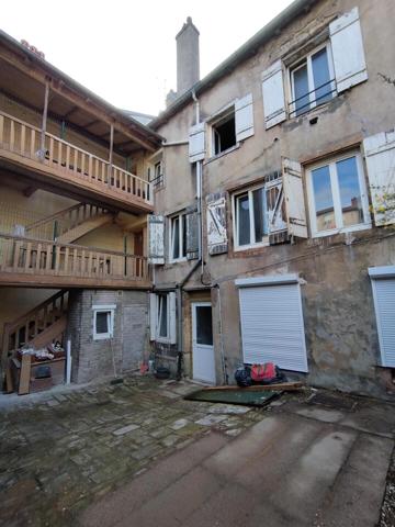 Immeuble 230m² à rénover 4 appartements