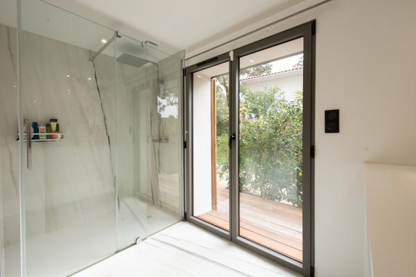 ARCHITECTURE CONTEMPORAINE - 2024 - Maison rénovée avec piscine - Arcachon