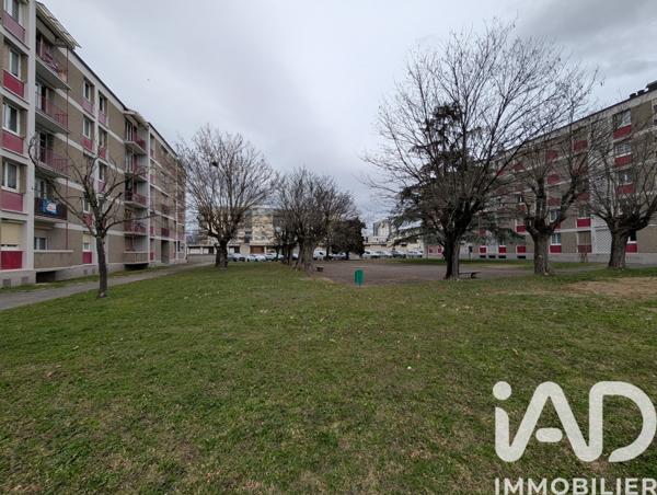 Appartement à vendre 4 pièces 74,12 m² Le Pont-de-Claix