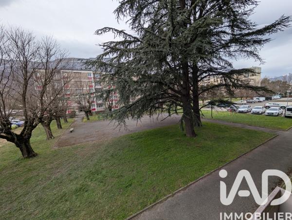 Appartement à vendre 4 pièces 74,12 m² Le Pont-de-Claix