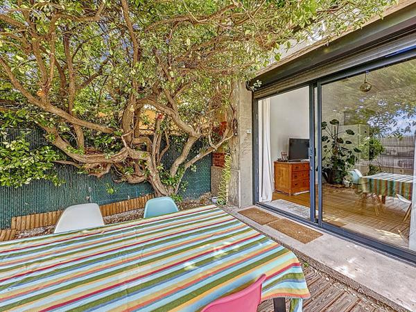 À VENDRE  Marseille 13013 ST JUST / LACORDAIRE Bien atypique entre appartement et maison  - Beaux Volumes