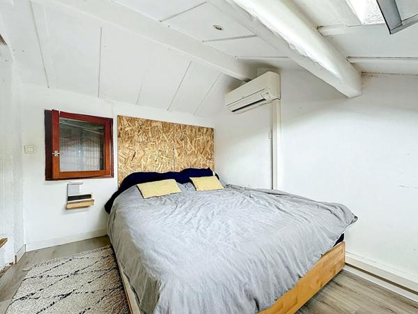 À VENDRE  Marseille 13013 ST JUST / LACORDAIRE Bien atypique entre appartement et maison  - Beaux Volumes