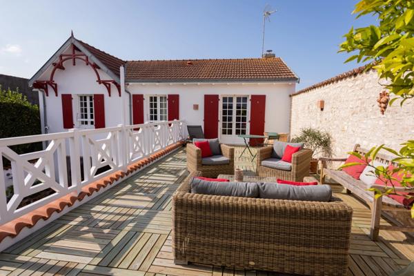Villa à vendre 6 pièces CHATELAILLON PLAGE (17) – Triangle d’or – 196 m² – Terrasse 50 m² – Jardin intime – Garage – stationnement privatif