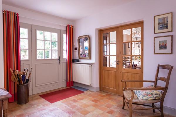 Villa à vendre 6 pièces CHATELAILLON PLAGE (17) – Triangle d’or – 196 m² – Terrasse 50 m² – Jardin intime – Garage – stationnement privatif