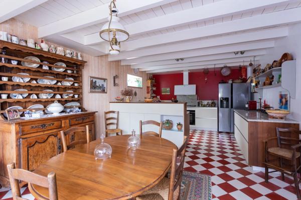 Villa à vendre 6 pièces CHATELAILLON PLAGE (17) – Triangle d’or – 196 m² – Terrasse 50 m² – Jardin intime – Garage – stationnement privatif