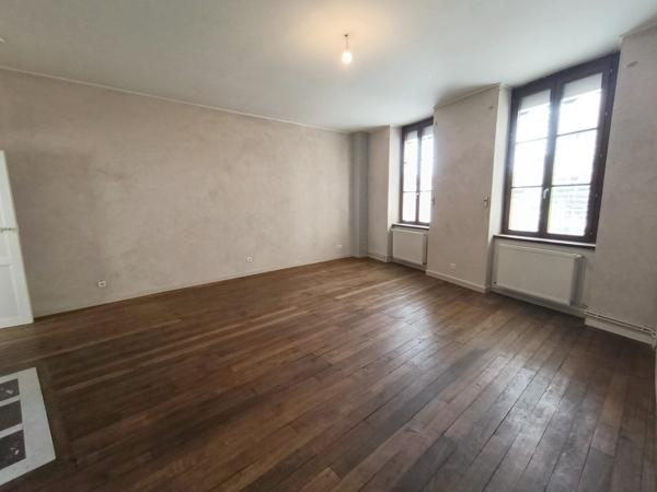 Location appartement 3 pièces à Bourbonne-les-Bains, du studio au T3