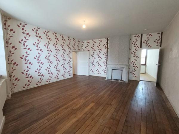 Location appartement 3 pièces à Bourbonne-les-Bains, du studio au T3