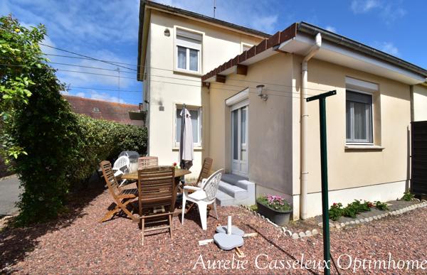 MAISON A CHARMES, 2/3 CHAMBRES, GARAGE, PROCHE DES ECOLES ET COMMERCES