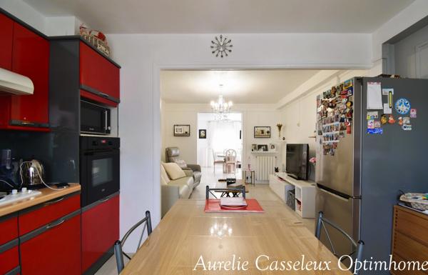 MAISON A CHARMES, 2/3 CHAMBRES, GARAGE, PROCHE DES ECOLES ET COMMERCES