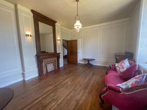 Trés belle maison  de 12 pièces sur 26925 m2 de terrain