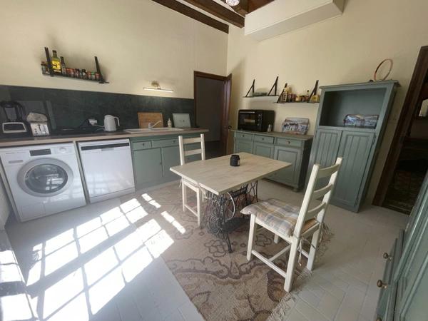 Trés belle maison  de 12 pièces sur 26925 m2 de terrain