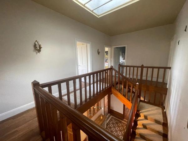 Trés belle maison  de 12 pièces sur 26925 m2 de terrain