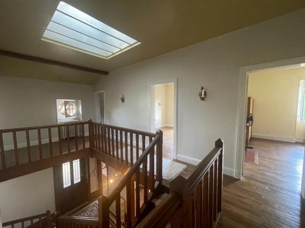 Trés belle maison  de 12 pièces sur 26925 m2 de terrain
