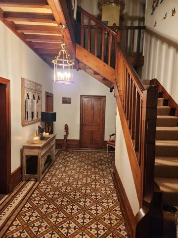 Trés belle maison  de 12 pièces sur 26925 m2 de terrain