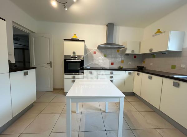 À vendre à Bompas : Maison 3 faces - 4 pièces - jardin - garage
