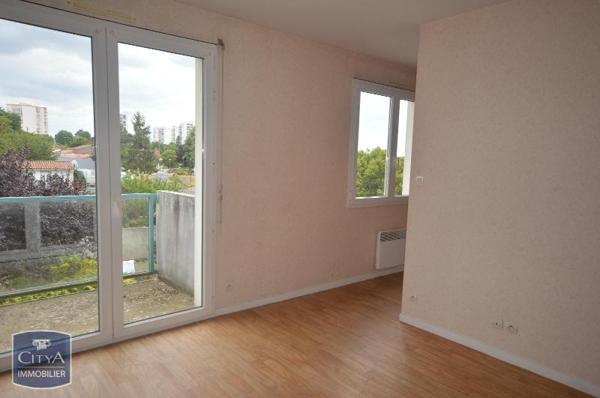 Appartement à louer 1 pièce 28.42m²