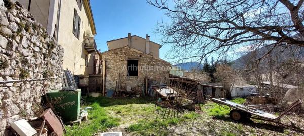 Vente                                                      Ferme
                        
                     2 pièces                      76 m2                     à La Garde