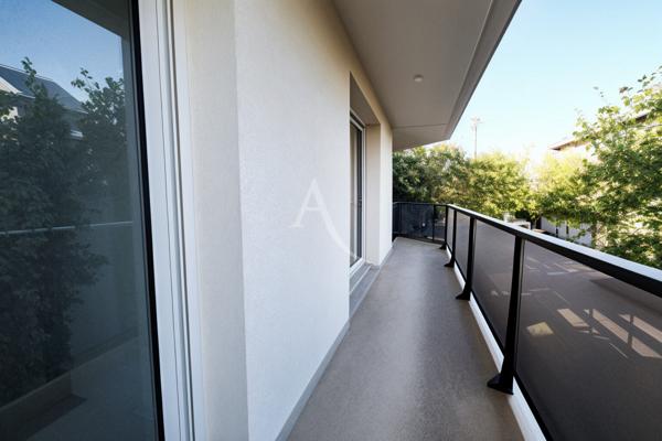 Appartement 4 pièces avec balcon, cave et double garage