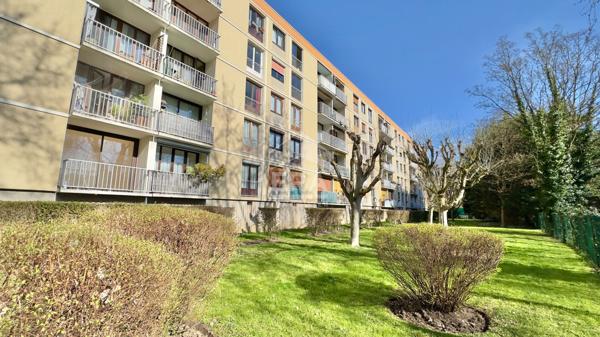 APPARTEMENT 3 PIÈCES 53 M² - ATHIS-MONS, LUMINEUX ET PROCHE RER