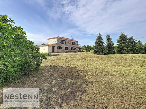 Maison ancienne de charme à vendre à Sallertaine - 13 HECTARES
