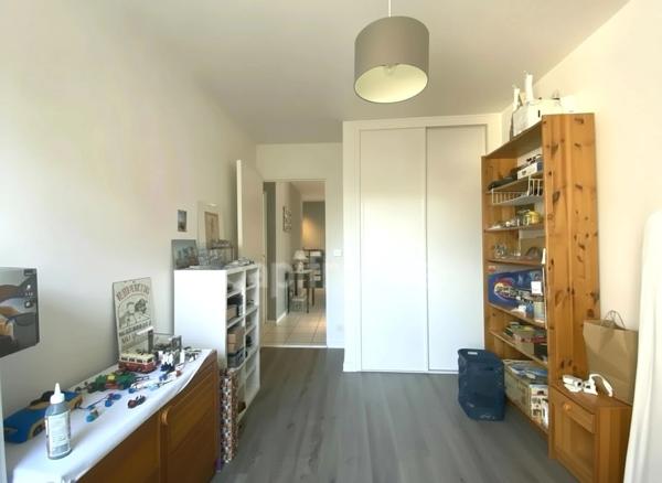 Appartement à vendre 5 pièces SATHONAY CAMP (69)