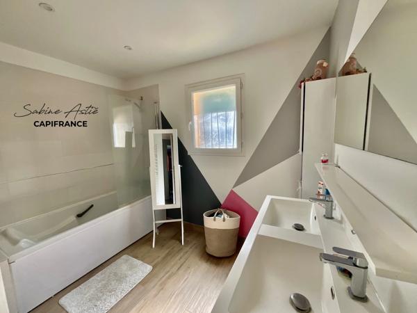 Liergues - Maison familiale de 125 m² avec 4 chambres et vue sur les vignes