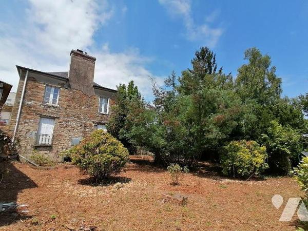 NOUVEAUTÉ - TRENTE CINQ NOTAIRES

En plein coeur du centre historique de Bain-de-Bretagne, à ...