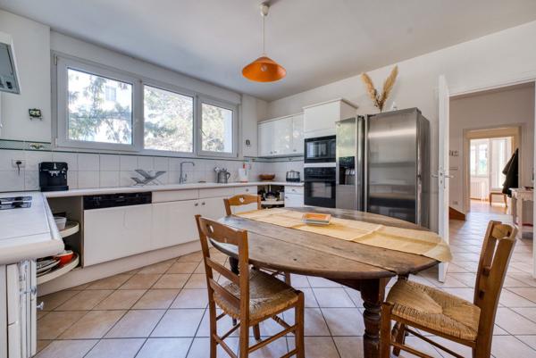 VILLA DANS LE PARC DE ROYAN A 100 M DE LA PLAGE