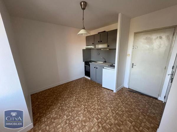 Appartement à louer 1 pièce 29.48m² Angoulême (16000)
