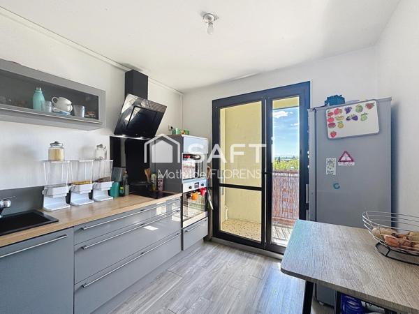 Appartement T4 lumineux, rénové en étage élevé avec vue dégagée, clim et ascenseur